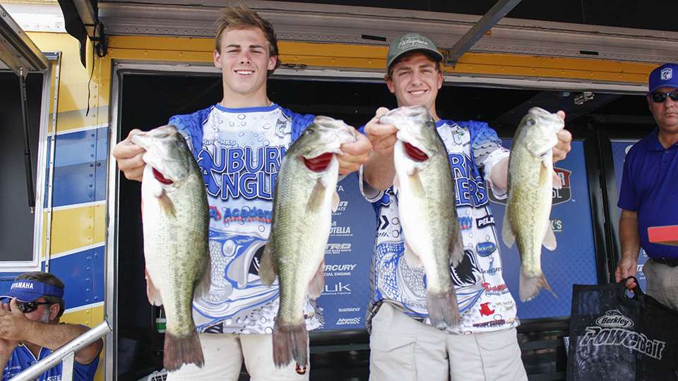 Lucas Lindsay and Logan Parks of Auburn Anglers (43rd, 30-12)