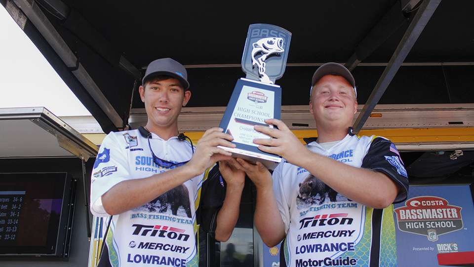 Tommy Floyd and James Gibbons of South Florence High School are the 2017 Costa Bassmaster High School National Champions presented by DICK'S Sporting Goods.