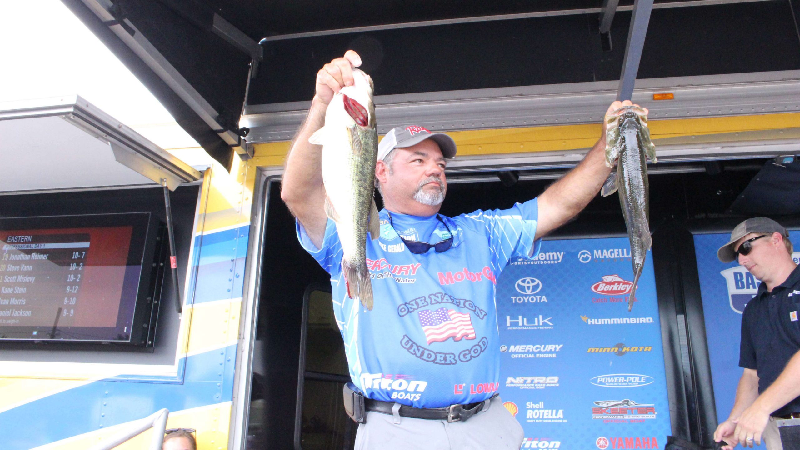 Mike Gerald, co-angler (4th, 11-13)