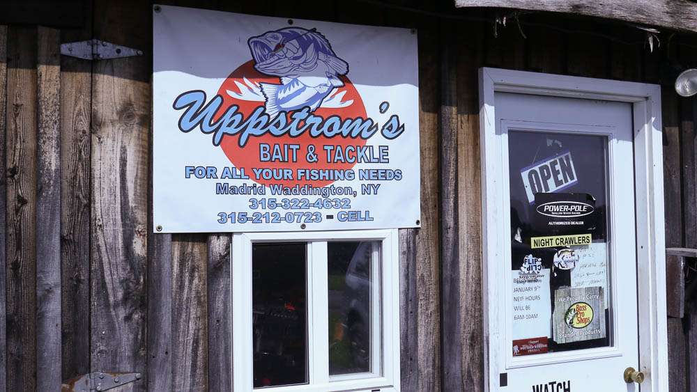 ...but unfortunately Uppstrom's was closed, despite the sign in the door. Maybe next time! 