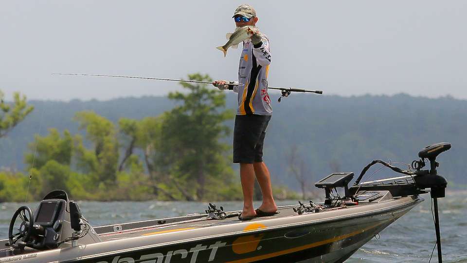 In 2015, Lee finished 33rd at the St. Lawrence River, and 6th on Lake Champlain in 2014. At Lake St. Clair he finished 29th in 2015, and brought home 25th last year at the AOY championship on Mille Lacs. 
