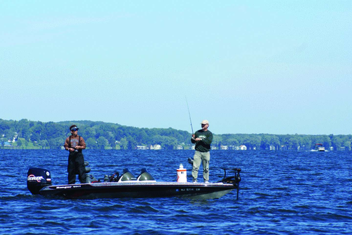 <b>Chautauqua Lake</b><br>  In the very southwest corner of New York lies lonely 13,000-acre Chautauqua Lake, which teams with sizeable largemouth and smallmouth bass. Both species have been taken here that weigh over 7 pounds. Relatively shallow with a maximum depth of 78 feet, Chautauqua is separated into two basins. Most of the lower basin is less than 20 feet deep. The abundant aquatic vegetation in both basins gives the largemouth plenty of cover to call home. Smallmouth frequent the sparser weed beds, the deep edges of submerged weeds beds and sand and rocky flats and drop-offs.