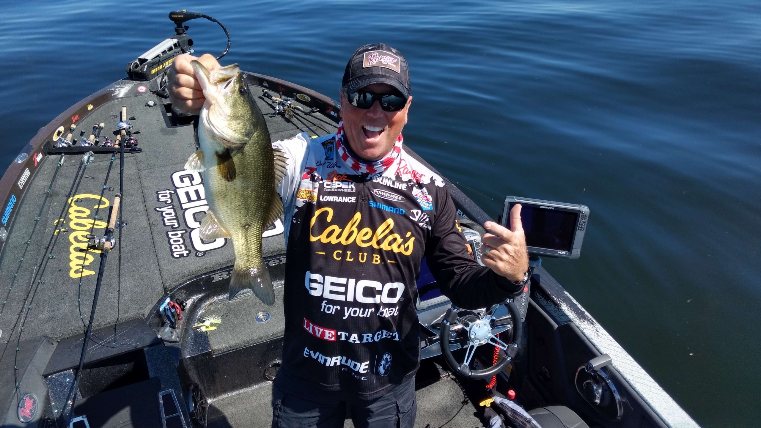 What does David Walker do when Champlain slicks off and the Smallmouth shut down?  He swaps a few rods, runs a few miles, and starts hammering nice Largemouth.  2 solid upgrades in 10 minutes!