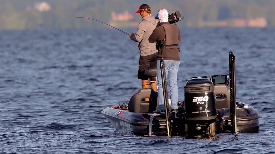 Go out on the water with KVD as he takes on Day 1 of the Bassmaster Elite at Champlain presented by Dick Cepek Tires & Wheels.