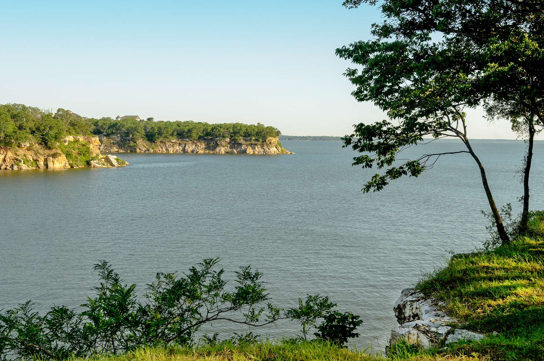 <h4>16. Lake Texoma, Texas/Oklahoma </h4>
[89,000 acres] This remains a stout fishery, offering plenty of options and lots of solid bass to catch. The USA Fishing Trails circuit has stopped here twice this spring, and both events were won with 19-plus-pound limits. The February event was won with 20.06 pounds, and big fish (which was part of the third-place bag) pushed the scales to 7.77 pounds.

