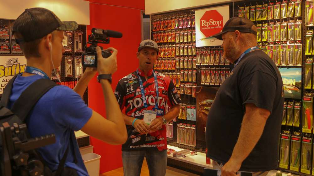 Mike Iaconelli talks Rapala with media members.