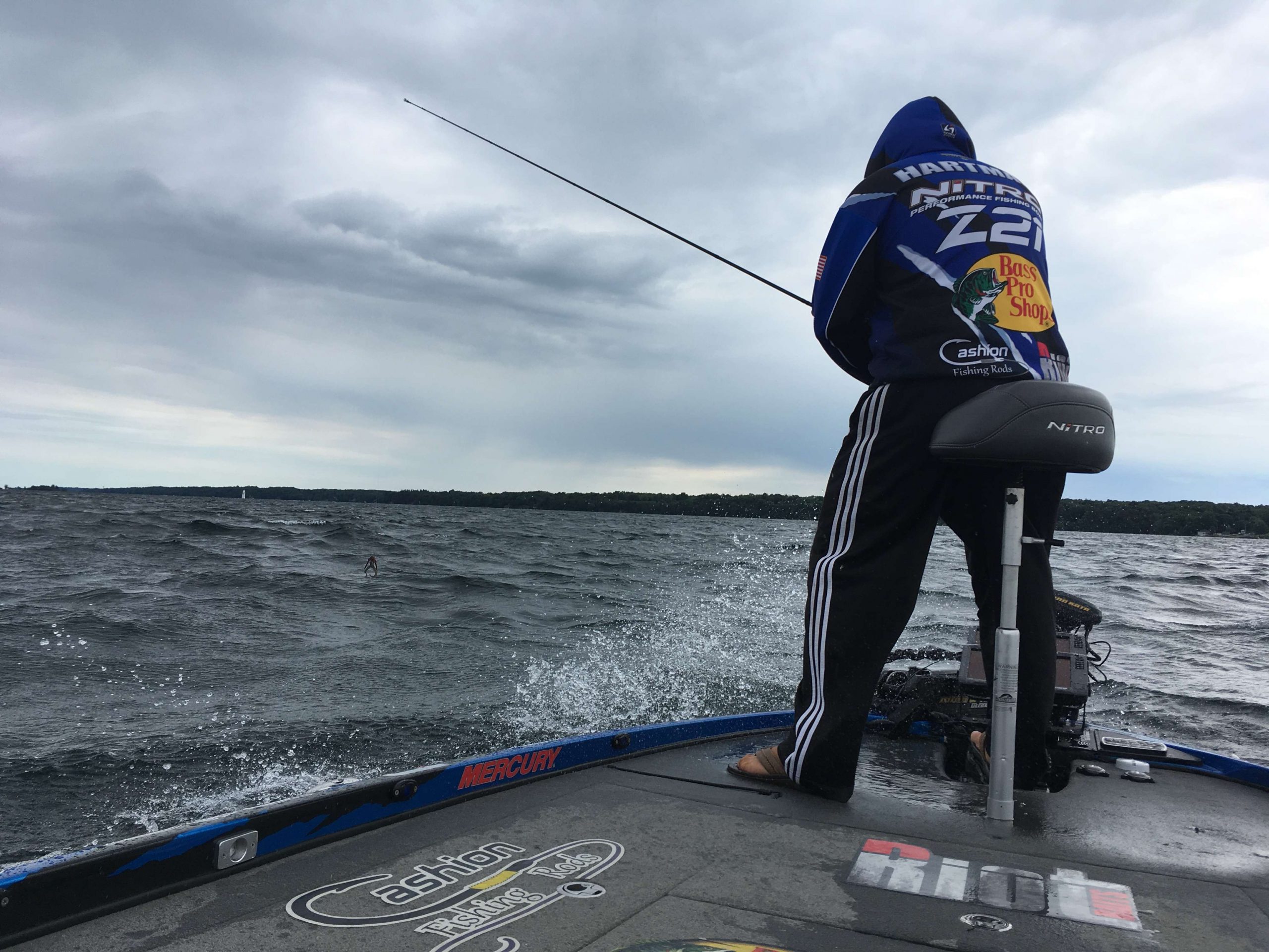 Jamie Hartman is battling the wind & waves on the St. Lawrence River along with a flurry of 2-pounders to wrap his morning on Championship Sunday.