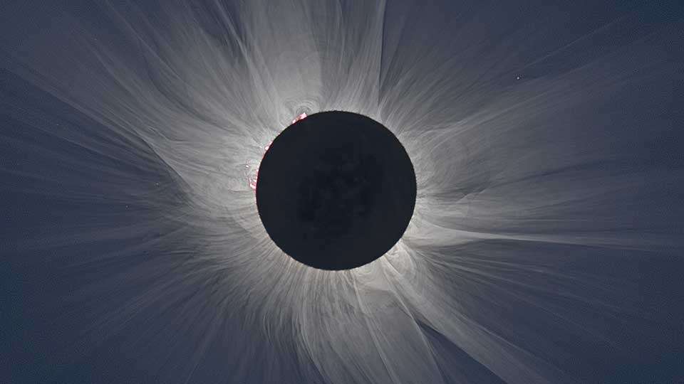 Unless you were under a rock, or at fish camp this past month, you probably might have heard a lilâ sumpin sumpin about Mondayâs solar eclipse across North America.<p>  <i>All Captions: Mike Suchan</i>