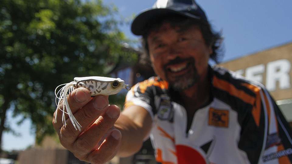 <b>Seiji Kato</b><br>
Seiji Kato, co-founder of Jackall Lures, used this self-designed Jackal Kaera Frog, White. The unique, flat-sided body produces a seductive walking action, and pushes more water than other frogs for an increased attraction.
