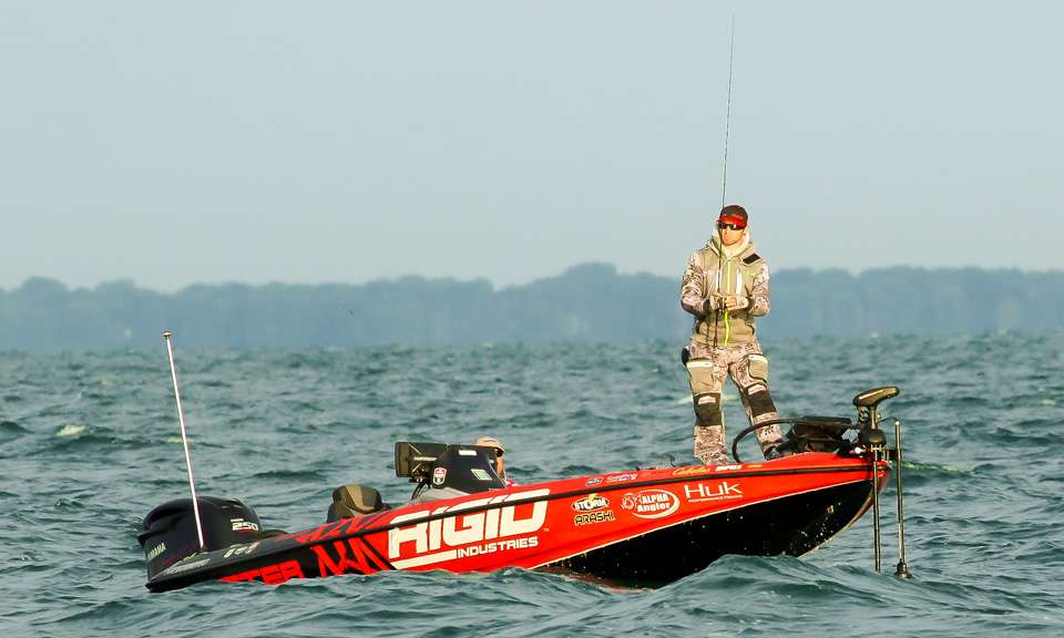 Head out on the water with Brandon Palaniuk as he tackles Day 1 of the 2017 Advance Auto Parts Bassmaster Elite at Lake St. Clair.