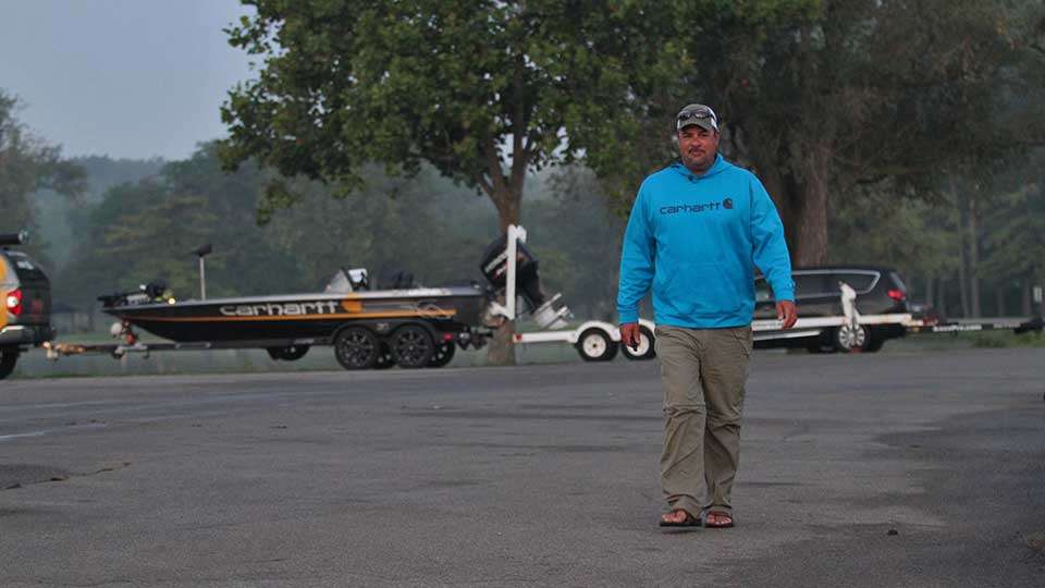 After parking his rig, Mark Zona heads to the boat, his mind constantly scheming on how to make his live webcasts interesting.