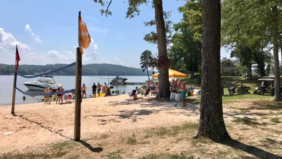 While Brandon Coulter was up with the pros practicing for this weekâs Advance Auto Parts Bassmaster Elite at St. Clair, his wife, DeAnna was having a little get together on Watts Bar. âWhen you're in the path of totality, you have the best Eclipse 2k17 viewing party EVER with family and friends!!â 