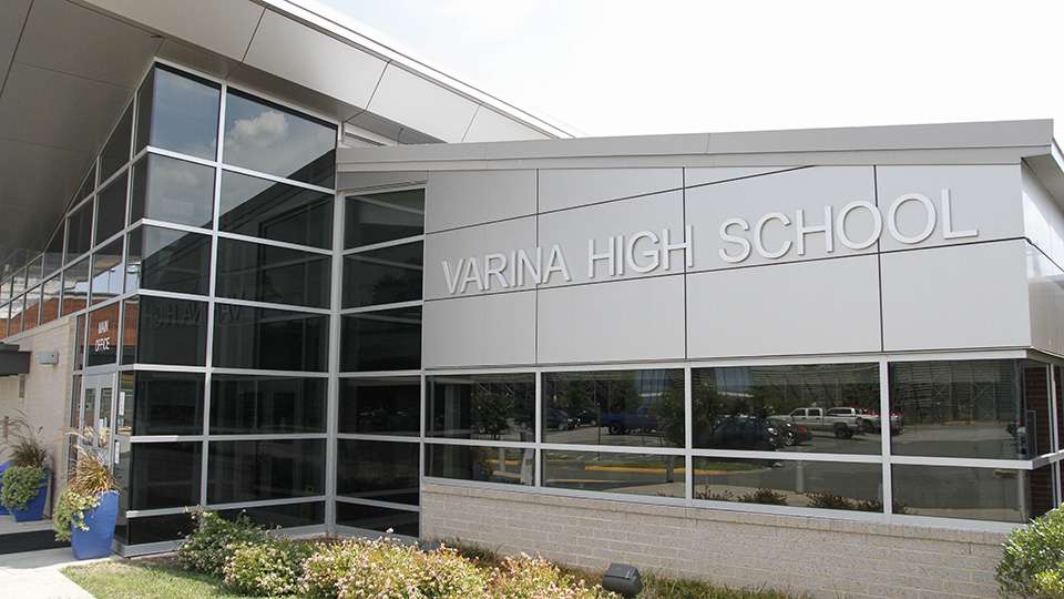 Varina High School was the site of Wednesday's registration for the second Bass Pro Shops Northern Open at the James River.