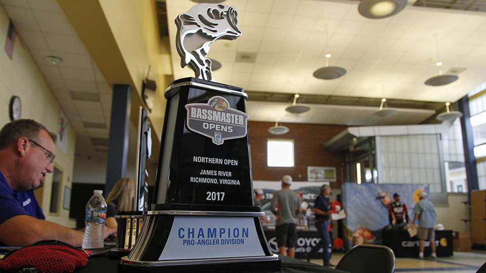 This hardware is up for grabs and will be awarded to the pro angler that rises to the top of the standings after three days of competition. The co-angler champion also receives a nice trophy. The pros other winning prize along with a boat/motor package is a Bassmaster Classic berth.