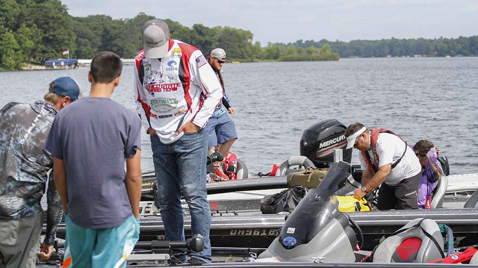 The final four college anglers with a shot at the Geico Bassmaster Classic battled on Serpent Lake in the semi-final round on Tuesday. The field represents three schools, including one from California.