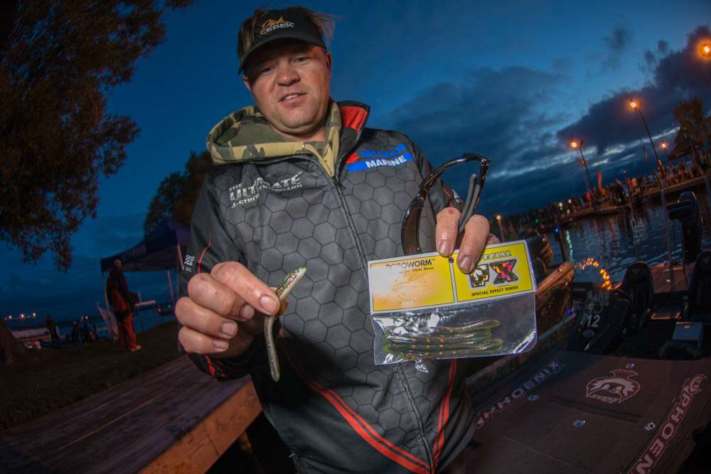 He used a 4-inch Roboworm Special FX Sculpin, rigged to a No. 1 Hayabusa Power Wacky Hook, and 3/8-ounce sinker.
