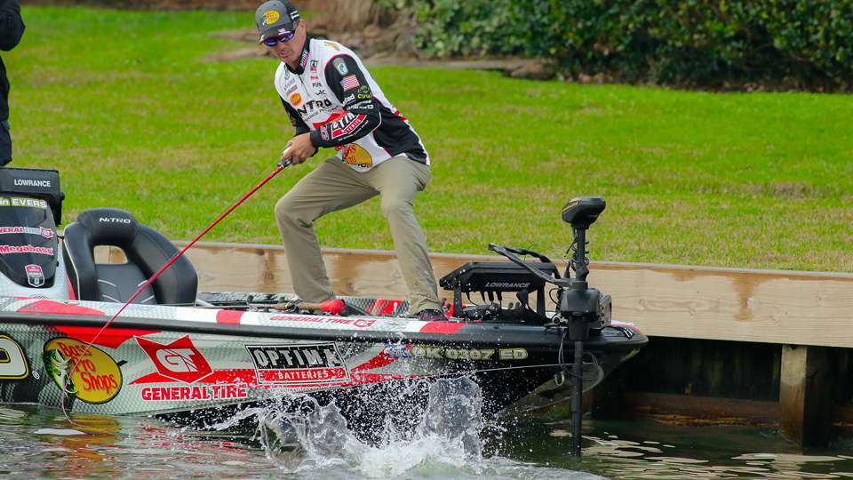 14th place: Edwin Evers (43-11) is a lock for the Classic. He could spend the day coaching his best friend Jason Christie and never catch a fish. His competitive spirit though will make him want to climb the standings. Heâs in 5th at the moment in AOY, with Casey Ashley a few points behind him. He wonât want to take a cut in pay, by losing a spot. 