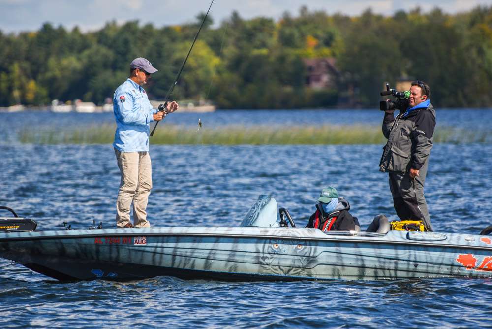 Go on Pokegama Lake on the second day of the 2017 Bassmaster Classic Bracket with Steve Kennedy as he vies for a berth in the 2018 Classic.