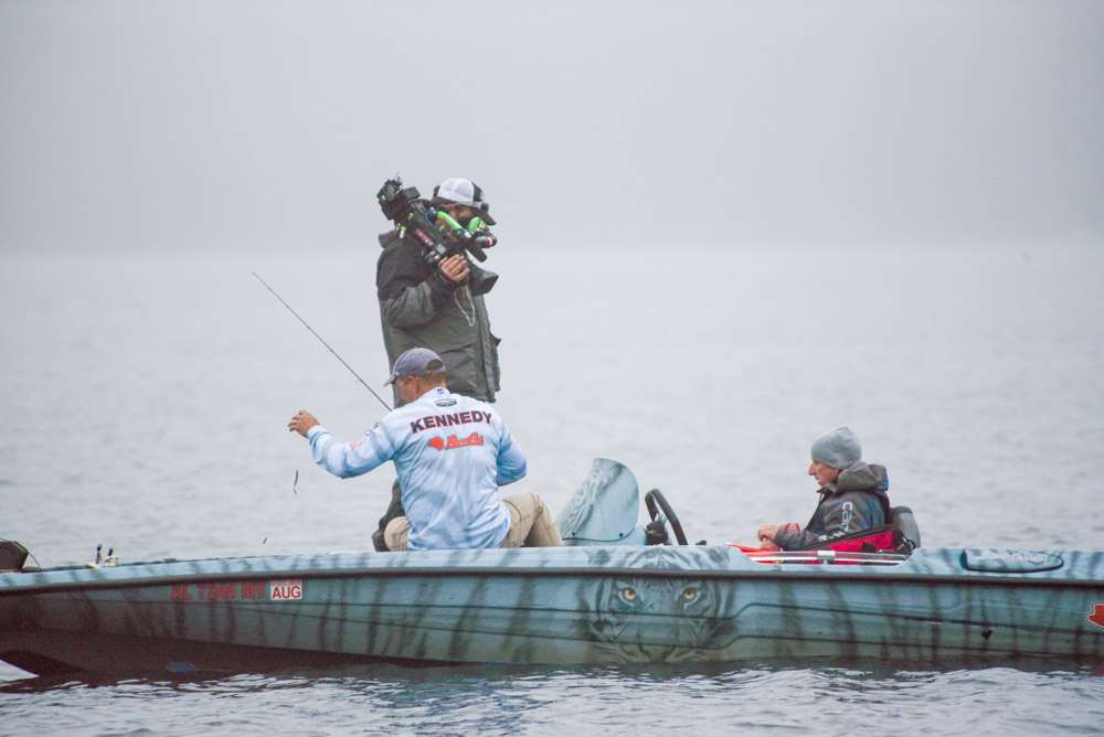 Steve Kennedy started his match against Jacob Powroznik strong, but would end his morning session struggling to find his fifth fish. Here's a look at how his day went. 