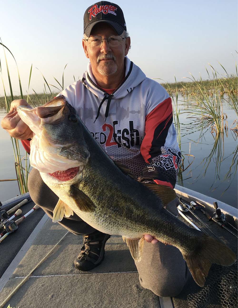 <b>Steve Sheridan</b><br>
Illinois<br>
11-4 Lake Okeechobee, Florida<br>
3/8-ounce Voyages spinnerbait (chartreuse/white) <br>
Water clarity: murky<br>
Depth: 2 feet<br>
Weather: clear
