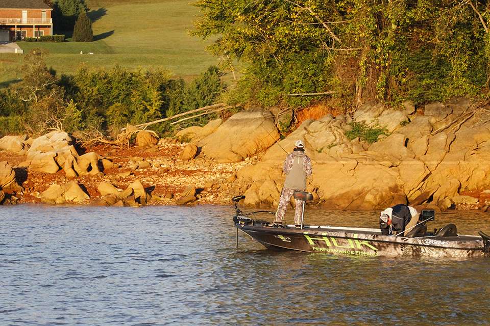 The pros and co-anglers head out for a second day of fishing for the Bass Pro Shops Northern Open #3.