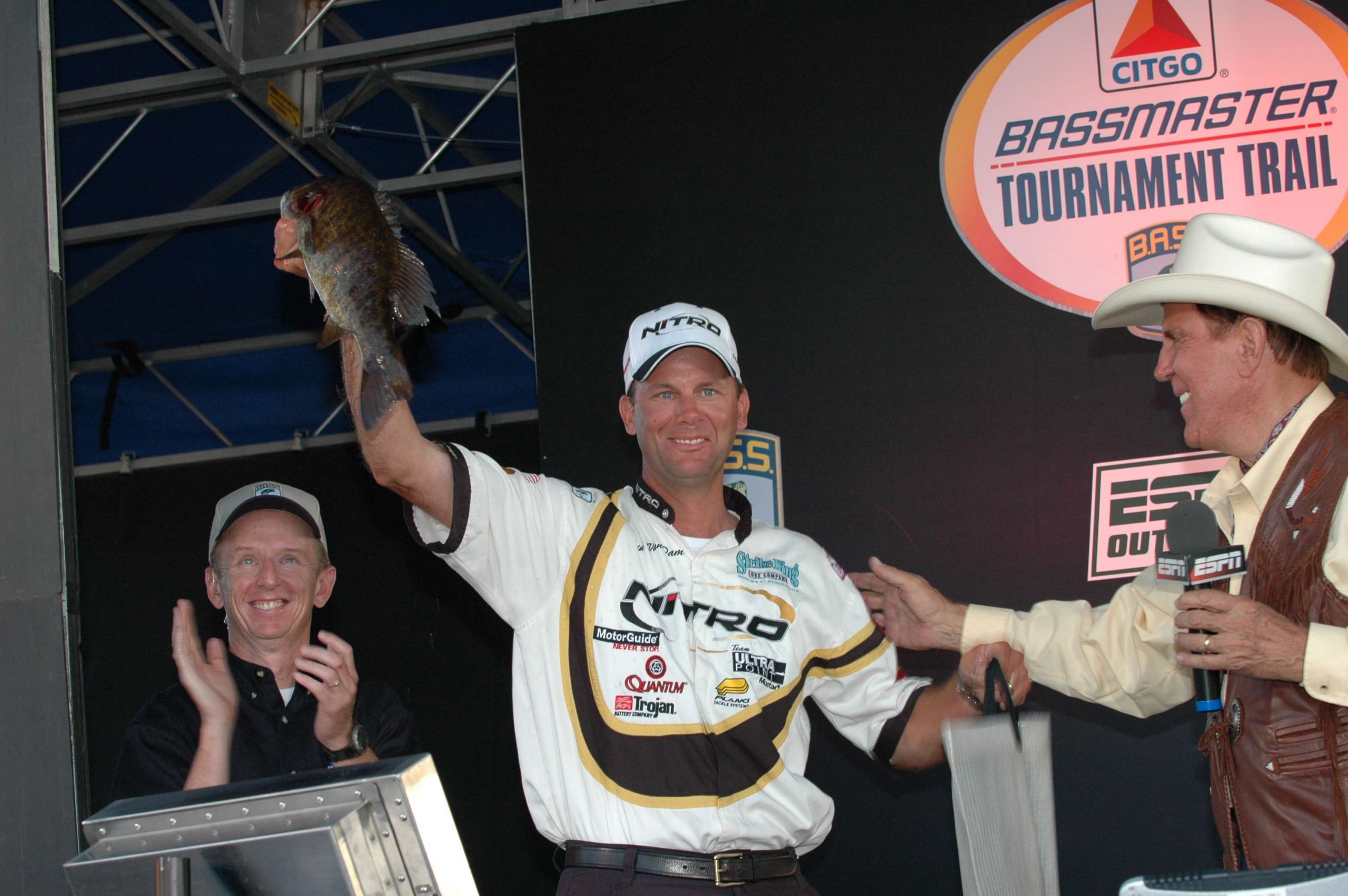 Kevin again overcame a tough bite to win on Lake Wissota in Wisconsin for the Elite 50 in 2005. He focused on smallmouth while the other anglers focused on largemouth bass. 