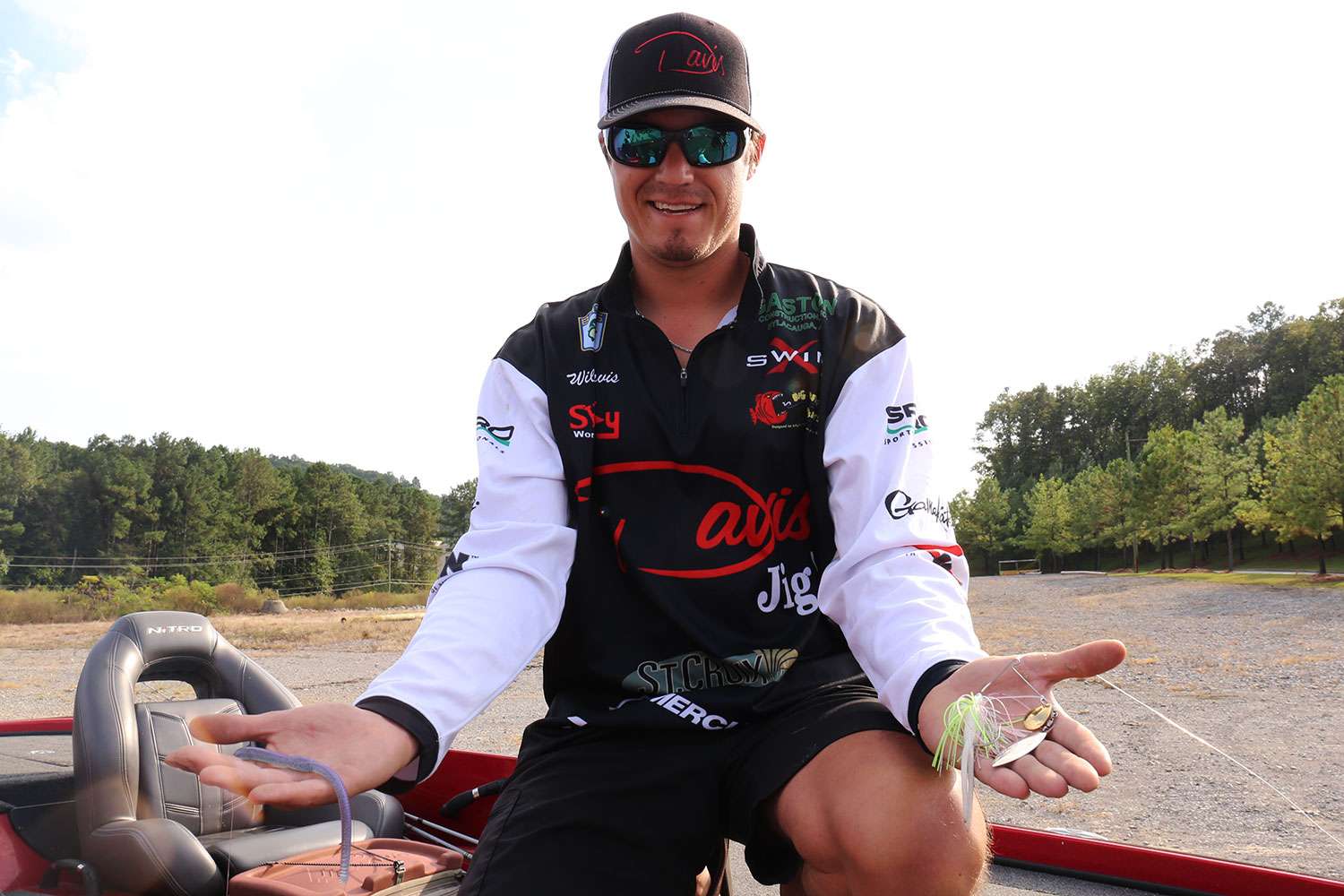 <p><b>Will Davis Jr.</b></p>  Will Davis burned a spinnerbait across points and then later in the morning switched to a drop shot rig to finish ninth. 