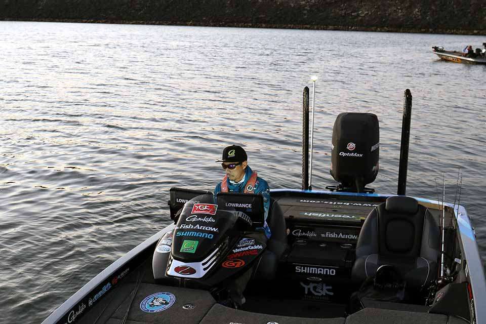 Shin Fukae unofficially reached a goal today. That is to qualify for the 2018 Bassmaster Elite Series.
