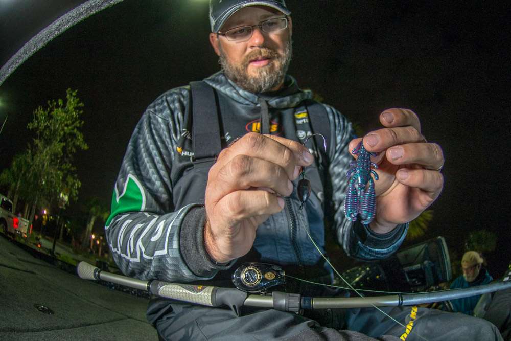 <b>Michael Murphy</b><br>
Michael Murphy finished 10th using a 3-inch Reins Ring Craw, rigged to a 3/0 Gamakatsu Heavy Cover Flipping Hook. A 1.5-ounce Reins Tungsten weight completed the rig. 
