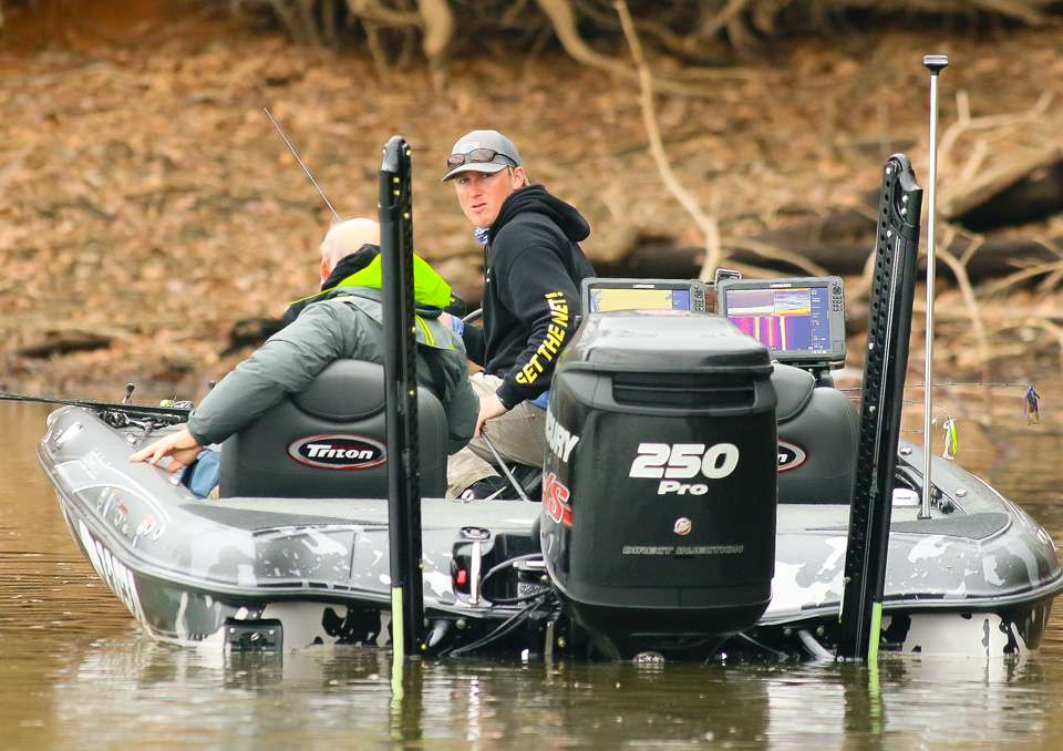 Dustin Connell weighed in 11-15 on the third day of the 2018 Bassmaster Elite at Lake Martin presented by Econo Lodge to cement his spot in the Top 12. Take a look at how he made his way to fish on Championship Sunday. 