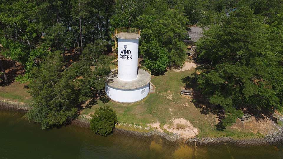 The Silo Observation Tower within the park not only allows visitors a birds-eye view, but the 1915 converted silo is also the parkâs nature center with education exhibits about Alabama wildlife. Besides largemouth, Lake Martin has a healthy population of spotted bass.
