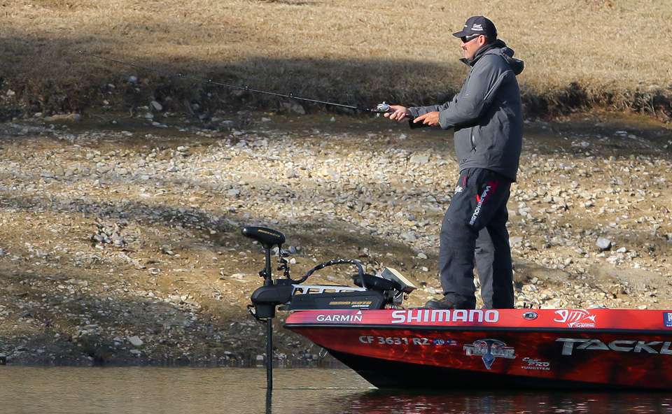 Follow along as Jared Lintner finds the bite during Day 2 of the Bassmaster Elite at Lake Martin presented by Econo Lodge.