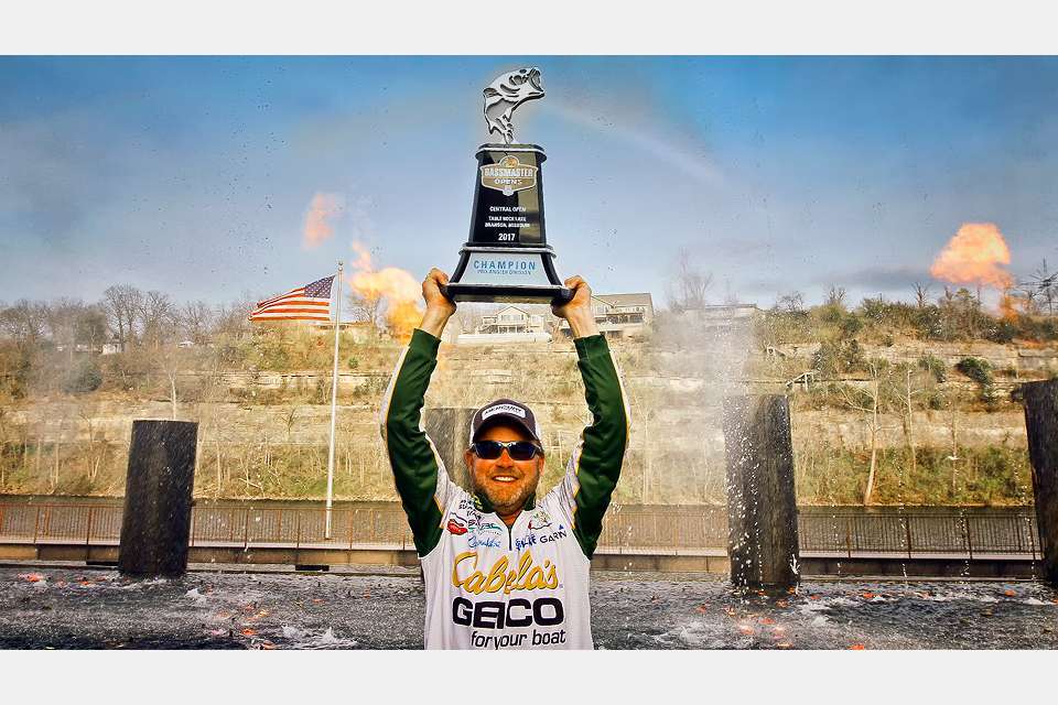 <h4>Mike McClelland</h4>Bella Vista, Arkansas<br>Classic History: 10 appearances<BR>Qualified by winning the Bass Pro Shops Bassmaster Central Open on Table Rock Lake<br>2017 AOY Rank: 48