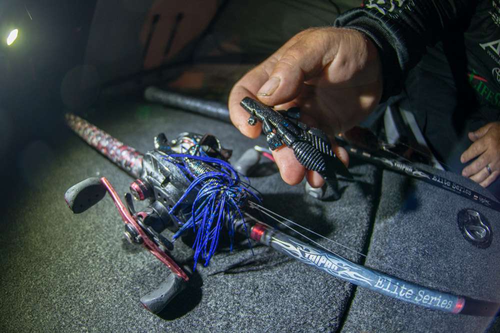 Hawk also used a 1/2-ounce Pepper Custom Baits Casting Jig, alternating between Yamamoto trailers. Choices were a 5-inch Double Tail Grub and 3.75-inch Flappin Hog II. 