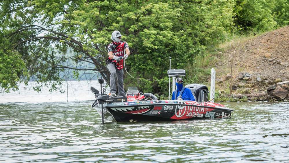 <b>Mike Iaconelli</b><BR>
Pittsgrove, N.J. <BR>
Odds: 7-1<BR>
Ike missed his chance to qualify for the Classic through the Elite Series and then again a week later when he was outlasted on the final day of the Classic Bracket by Jacob Powroznik. But he managed to sneak into the field when Jesse Wiggins triple qualified with a Southern Open victory on Alabamaâs Smith Lake and James Elam double qualified by winning a Central Open on Grand Lake Oâ the Cherokees. So wouldnât it be just like Ike to backdoor his way into the Classic and then thumb his nose at the world by hoisting the trophy? It could happen. He finished sixth in that cold Classic on Lake Hartwell in 2015 and 10th at Hartwell in 2008.
