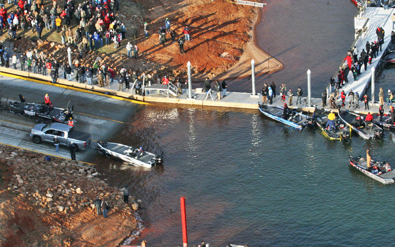 The cameramen in the helicopter circled for quite some time in 2015, not knowing what was taking so long at the ramp to get all the boats in the water. 