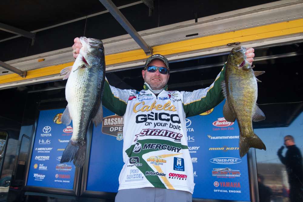 <b>Mike McClelland</b><BR>
Bella Vista, Ark. <BR> Odds: 20-1 <BR>
McClelland is making his 11th Classic appearance after winning the Bass Pro Shops Bassmaster Central Open on Table Rock Lake. His career statistics with B.A.S.S. make him a pretty good play. Heâs fished 243 total events, with eight victories, four second-place finishes, 31 Top 10 finishes, 61 Top 20 finishes and 84 Top 30s. He has a career earnings total of more than $1.7 million. Though he hasnât won a Classic, heâs finished in the Top 10 three times.
