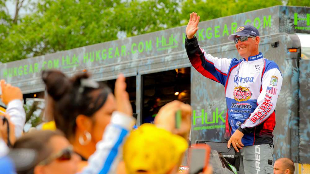 <b>Brandon Coulter</b><BR>
Knoxville, Tenn.<BR> Odds: Longshot <BR>
After 44 events with B.A.S.S., this will be Coulterâs first appearance in the Classic. He only has two career Top 10 finishes, but he placed a more-than-respectable 24th in the 2017 Toyota Bassmaster Angler of the Year standings.
