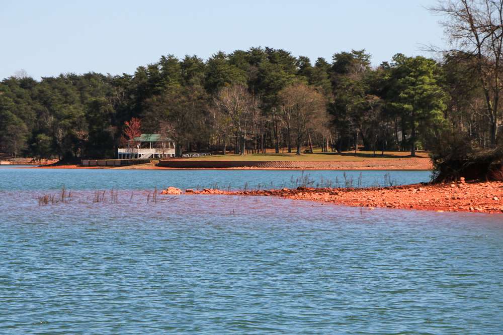 One of the structural features that will come into play on Hartwell, is the abundance of shoals covering the lake. 