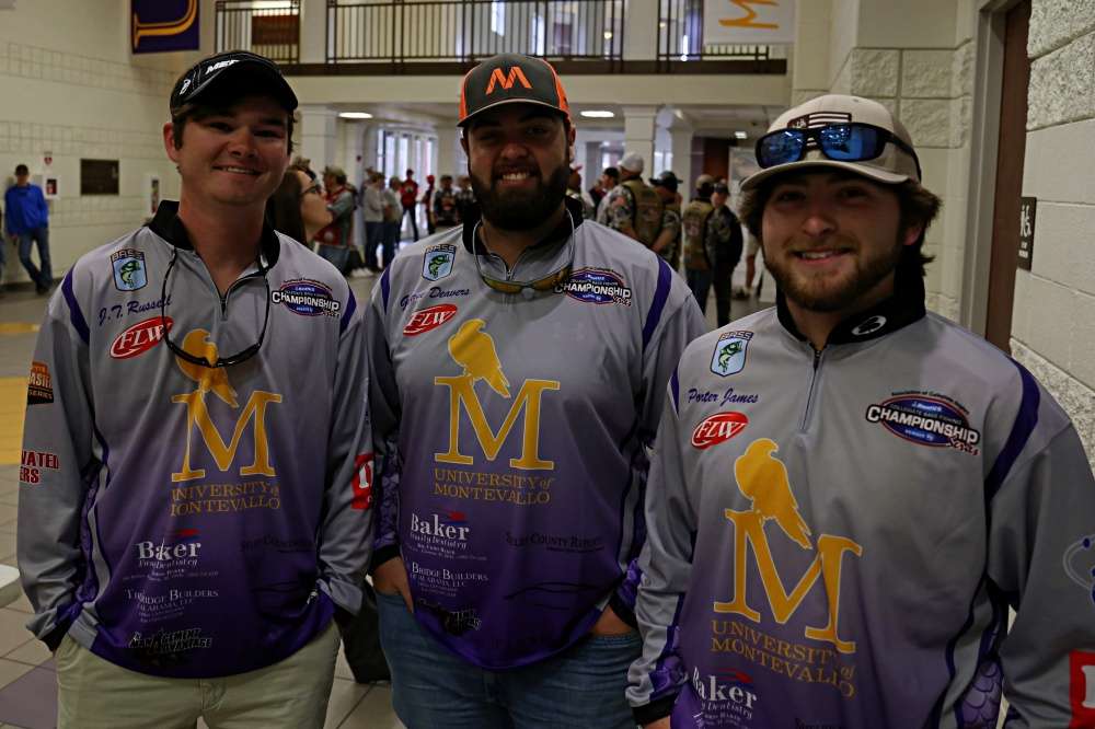 The University of Montevallo fishing team were great hosts, wrangling the crowds and refreshing the pizza for the hungry teenagers. 