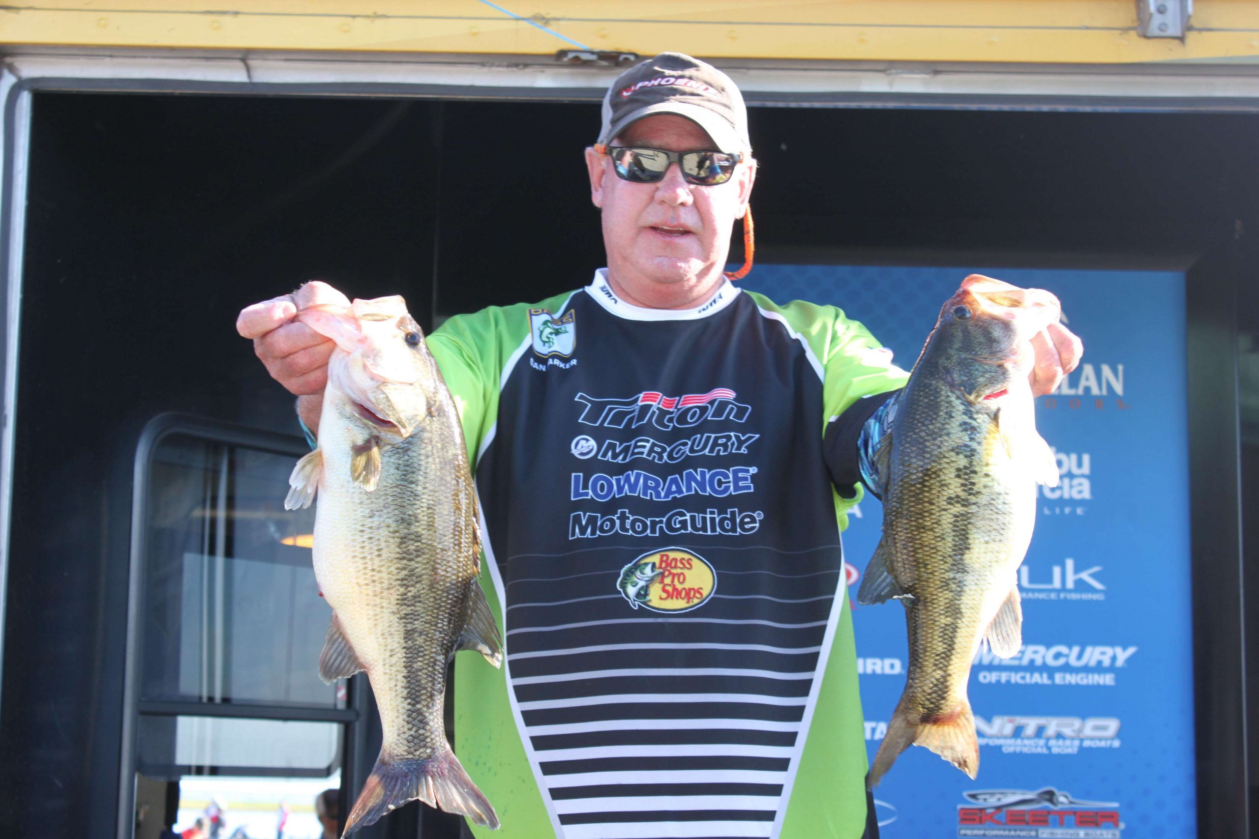  Dan Parker of Iowa is 14th in the boater division with 30-7 over two days.
