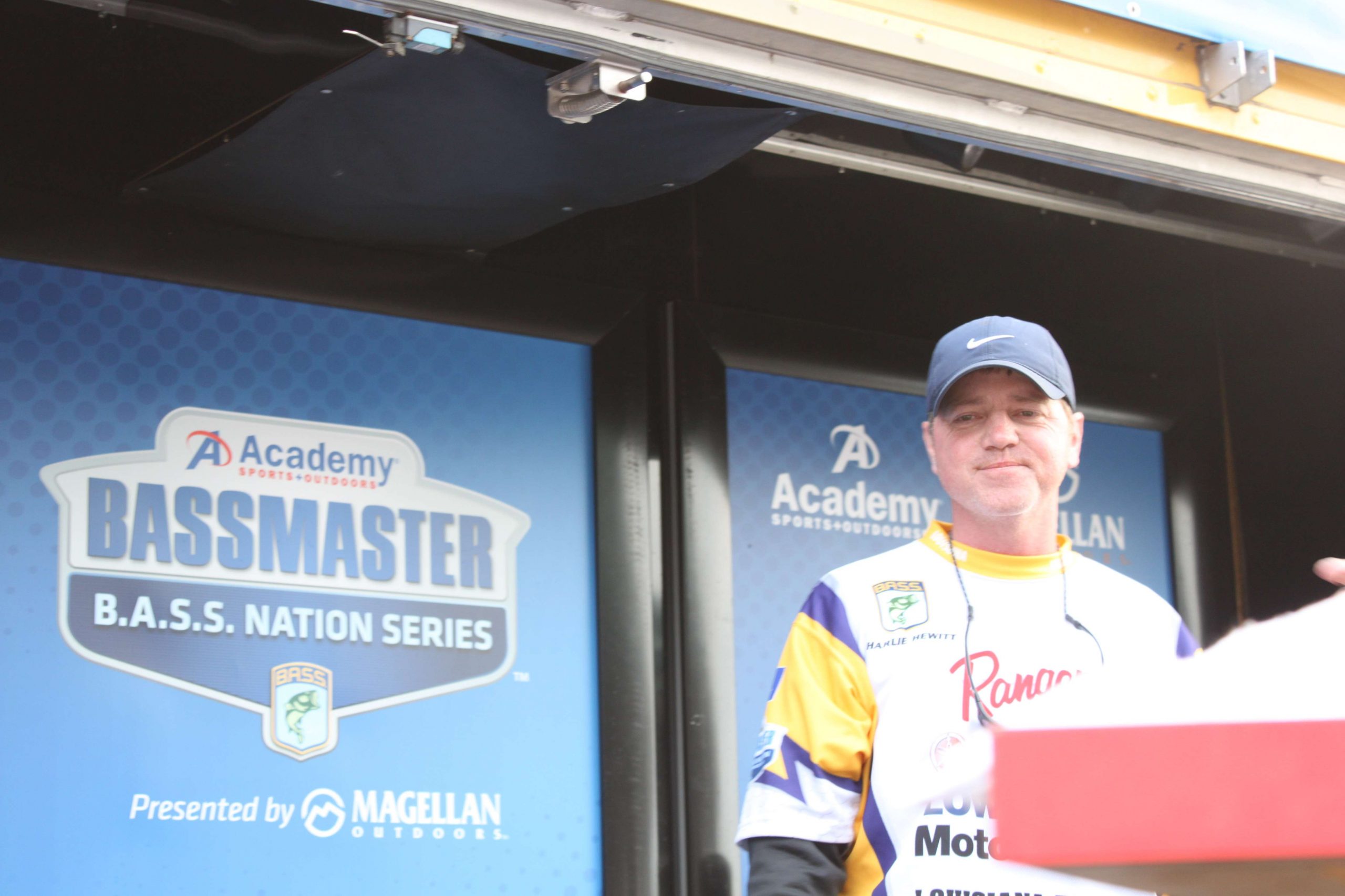 Hewitt had a fine tournament, but he only caught one bass on Friday. That dropped him to fourth place overall in the non-boater division with a three-day total of 28-14.