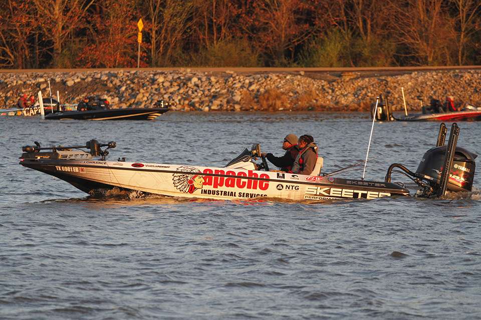 Day 2 started early for the 175 boats at the Bass Pro Shops Bassmaster Central Open at Ross Barnett. The Day 1 leader Clark Reehm hoped to catch enough weight to stay in the Top 12 going into the final day.