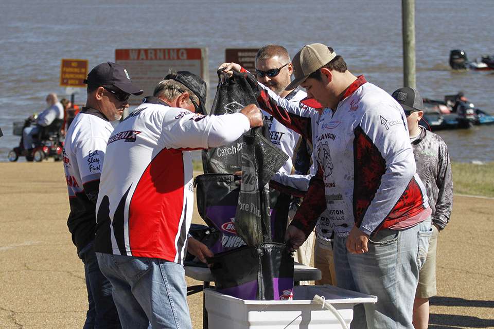 A tougher Day 2 on the water at the Bass Pro Shops Bassmaster Central Open on Ross Barnett meant tight weights and anxious anglers who were seeking a check or a Top 12.