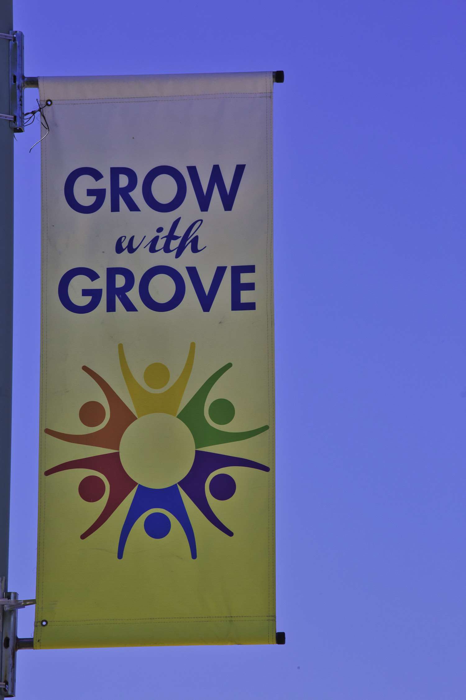 So Iâm here in Grove, nice little town of 6,800 or so folks, the hometown of a dude Iâve been a fan of for a long time, Darryl Starbird, one of the coolest Hot Rod and Custom Car builders in America, see for yourself. Google âPredictaâ or âLil Coffin,â and Iâmâ¦