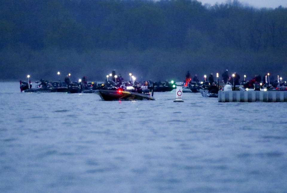 After a long layoff, the 108 Elite Series anglers were eager to fire up their big engines and head out for Day 1 of the Academy Sports + Outdoors Bassmaster Elite at Grand Lake. Here's a look at their early-morning blast off from Grove. 