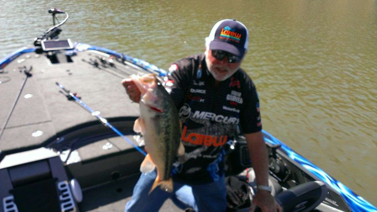 Tommy Biffle finally has caught the kind or fish he's been looking for and adds a 5 on toad to the livewell.