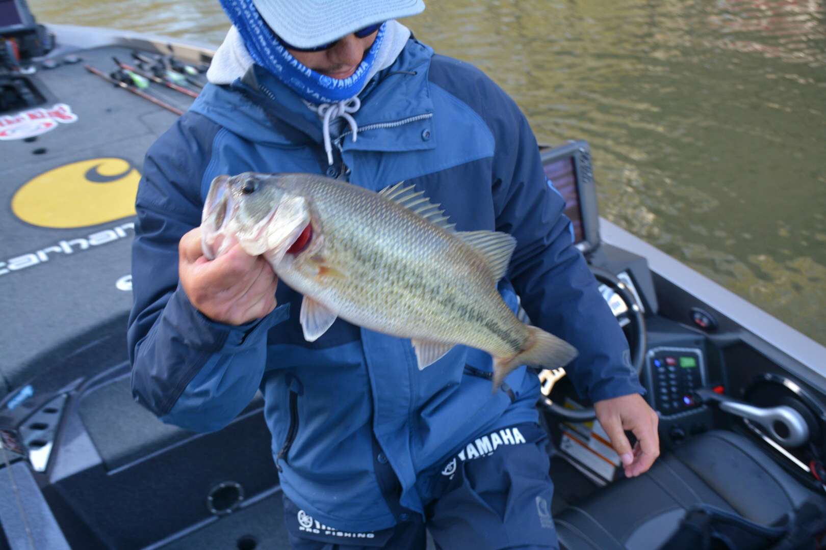 ...that puts Jordan Lee on the board with a 2-pounder.