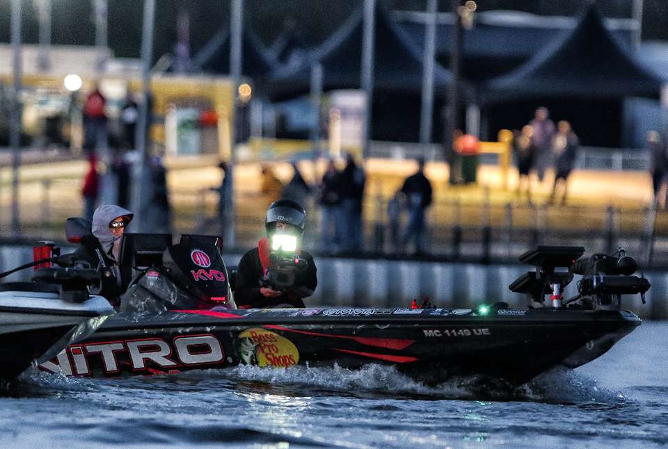 Go on the water early with Kevin VanDam as he catches 'em on Day 2 of the 2018 Academy Sports + Outdoors Bassmaster Elite at Grand Lake.