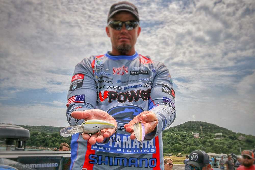 <b>Keith Combs</b><br>
To finish fourth, Keith Combs targeted big bass in deeper water. To catch them he used a Strike King 10XD Crankbait and a Strike King Sexy Spoon. 
